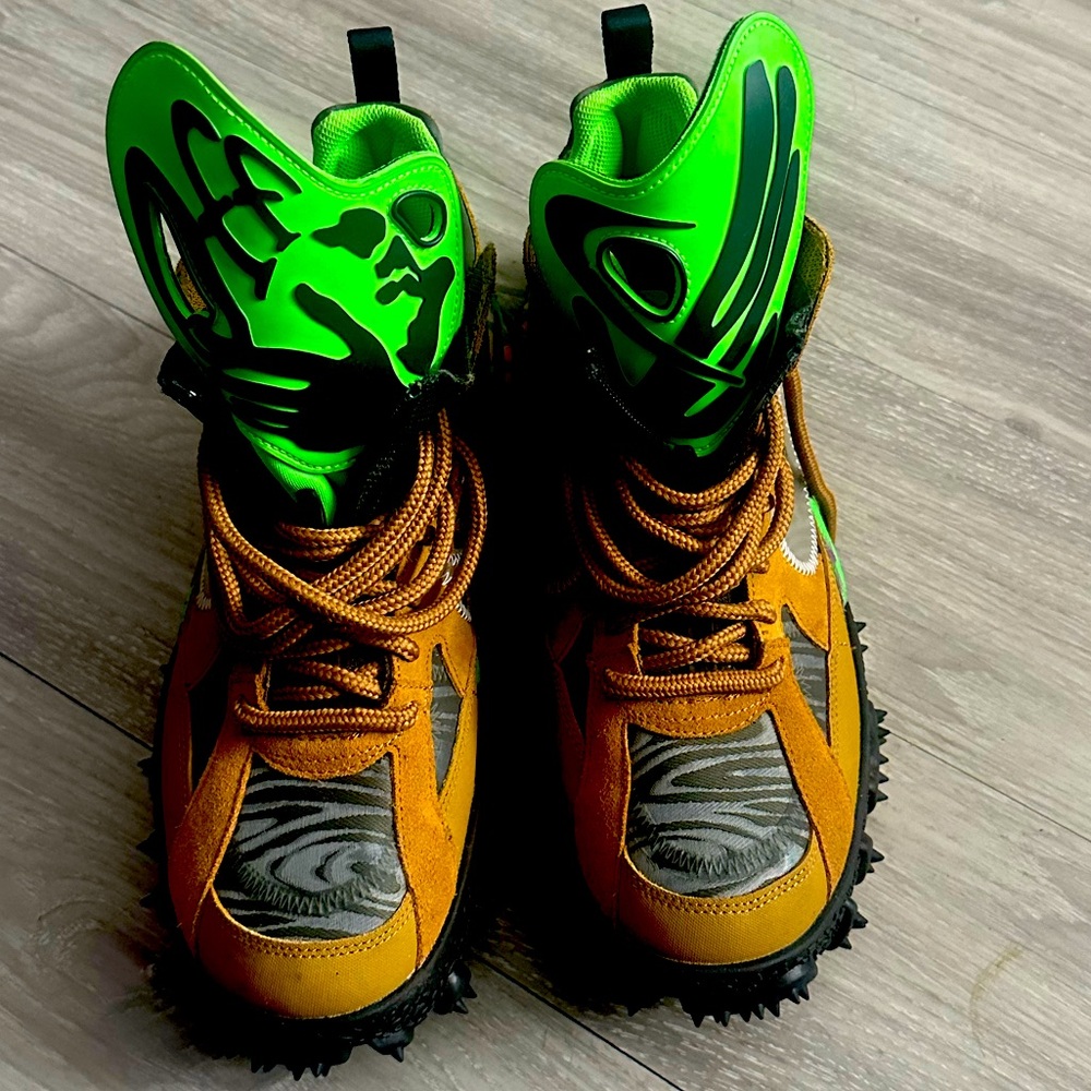 Nike Brown and Green Sneakers Classic Dunk Silhouette